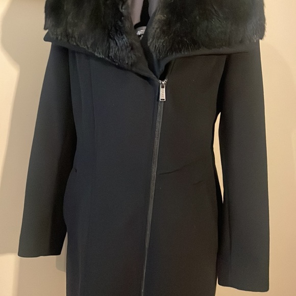 DKNY Black Asymmetrical Wool Mix Coat with Faux Fur Collar Size 14 - Picture 5 of 16